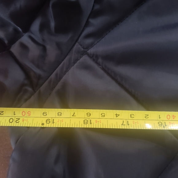 Dickie’s Urban Outfitter black Quilted Jacket. Ladies size medium. - Picture 9 of 10